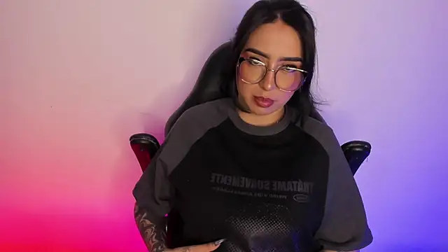 AnnikaMerliahh  online show from 10/14/25, 04:13