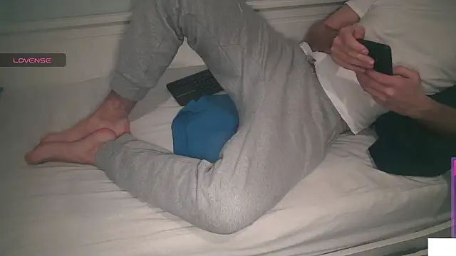 Snapshot of an4y8ot chatting on 12/09/24, 06:55 an4y8ot online show from 12/09/24, 06:55