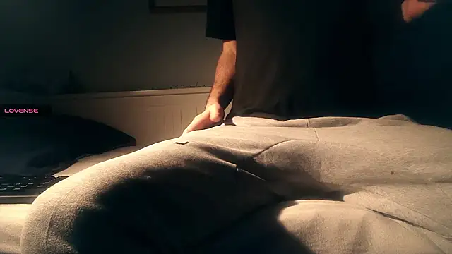 Snapshot of an4y8ot chatting on 12/14/24, 03:36 an4y8ot online show from 12/14/24, 03:36