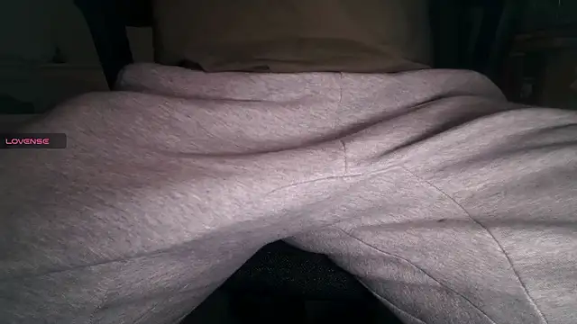 Snapshot of an4y8ot chatting on 12/18/24, 05:31 an4y8ot online show from 12/18/24, 05:31