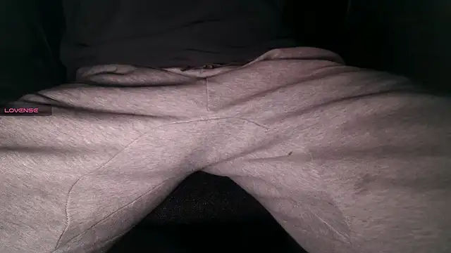 Snapshot of an4y8ot chatting on 12/19/24, 06:01 an4y8ot online show from 12/19/24, 06:01