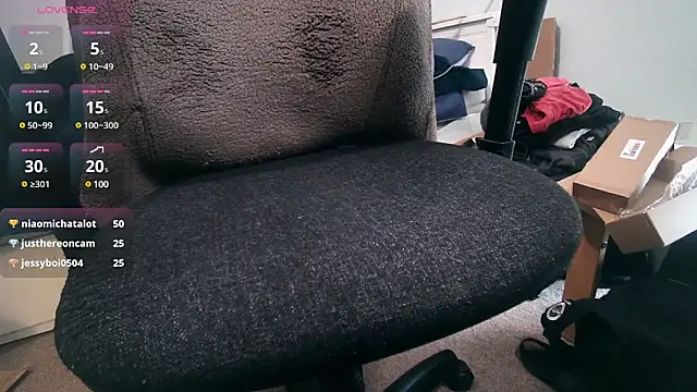 Snapshot of an4y8ot chatting on 03/04/25, 12:22 an4y8ot online show from 03/04/25, 12:22