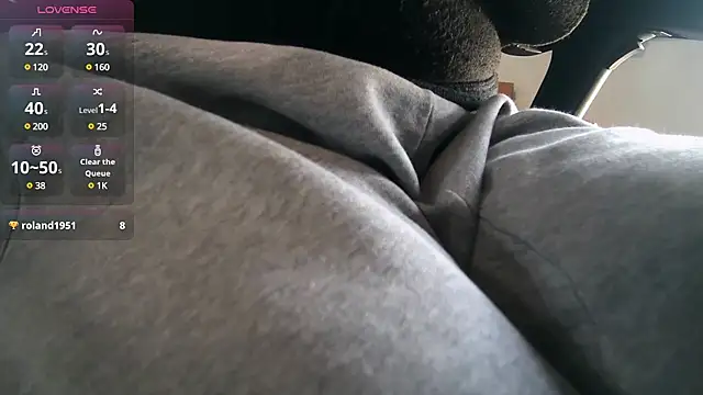 Snapshot of an4y8ot chatting on 03/10/25, 12:04 an4y8ot online show from 03/10/25, 12:04