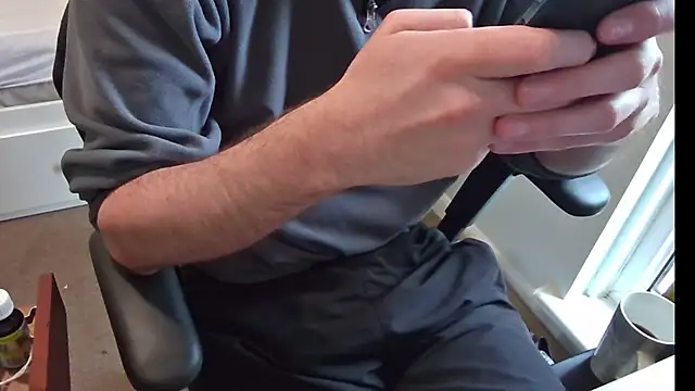 Snapshot of an4y8ot chatting on 11/03/25, 09:10 an4y8ot online show from 11/03/25, 09:10