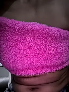 Snapshot of Cositarica_69 chatting on 10/19/25, 05:52 Cositarica 69 online show from 10/19/25, 05:52