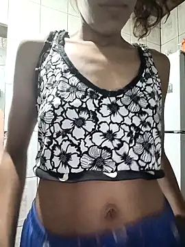 Snapshot of Cositarica_69 chatting on 10/30/25, 07:32 Cositarica 69 online show from 10/30/25, 07:32