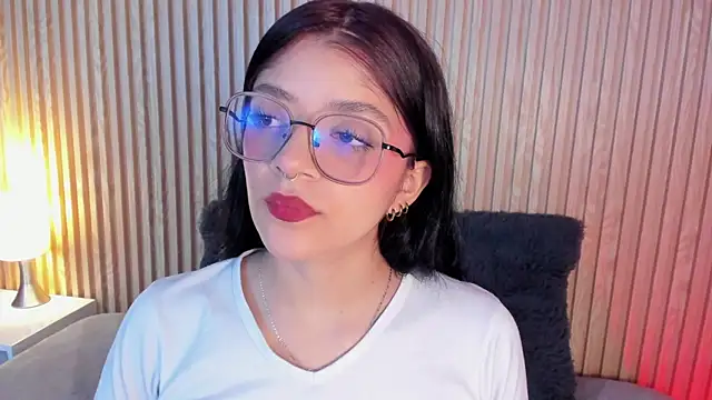 Snapshot of lana_dol chatting on 10/18/25, 02:18 lana dol online show from 10/18/25, 02:18