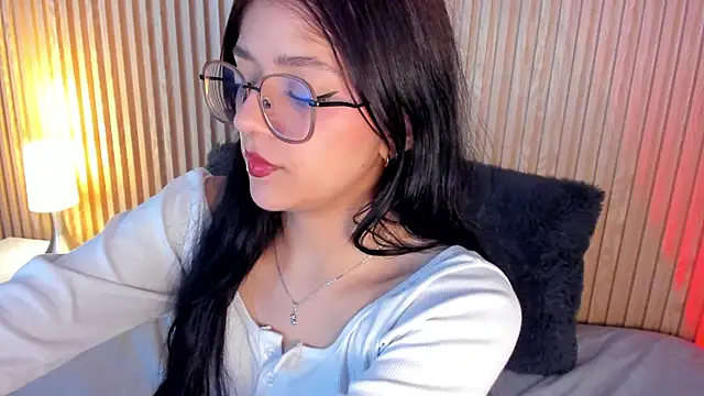 Snapshot of lana_dol chatting on 10/24/25, 01:07 lana dol online show from 10/24/25, 01:07