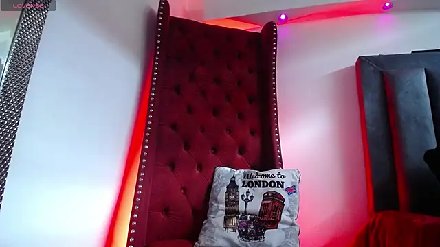 Snapshot of BiancaAntonelli chatting on 11/14/25, 01:21 BiancaAntonelli online show from 11/14/25, 01:21