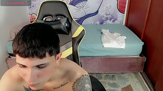 Snapshot of Brayan_lopezz chatting on 01/28/25, 03:57 Brayan lopezz online show from 01/28/25, 03:57