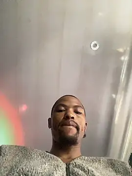 Snapshot of BlueIceCube chatting on 11/27/25, 05:42 BlueIceCube online show from 11/27/25, 05:42