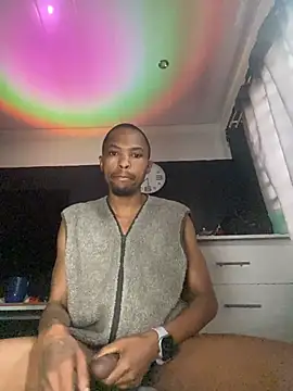 Snapshot of BlueIceCube chatting on 11/28/25, 05:32 BlueIceCube online show from 11/28/25, 05:32