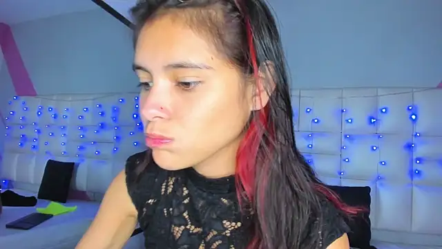 Snapshot of Salome_rouse1 chatting on 10/02/25, 10:28 Salome rouse1 online show from 10/02/25, 10:28