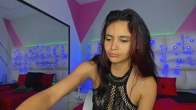 Snapshot of Salome_rouse1 chatting on 10/22/25, 02:17 Salome rouse1 online show from 10/22/25, 02:17