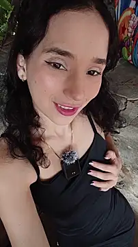sweet outdoor charm online show from 05/23/26, 04:11