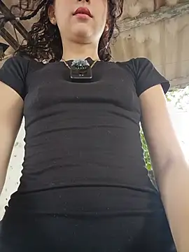 sweet outdoor charm online show from 07/23/26, 02:37