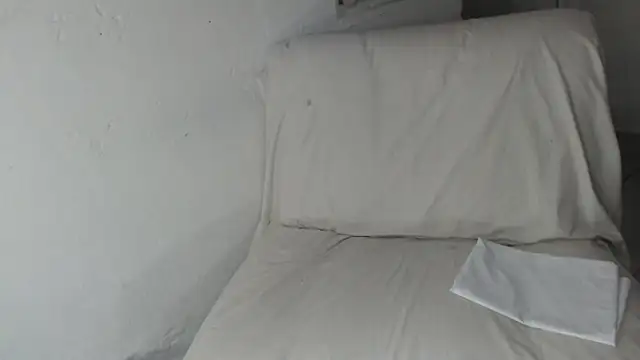 Snapshot of skinny_sweet2411 chatting on 09/28/25, 07:14 skinny sweet2411 online show from 09/28/25, 07:14