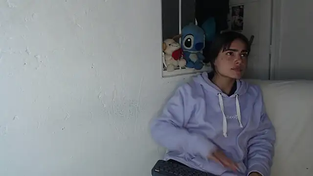 Snapshot of skinny_sweet2411 chatting on 10/01/25, 10:49 skinny sweet2411 online show from 10/01/25, 10:49