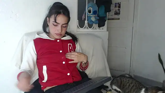 Snapshot of skinny_sweet2411 chatting on 10/04/25, 11:36 skinny sweet2411 online show from 10/04/25, 11:36