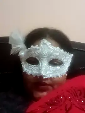 Snapshot of seemi_bhabhi chatting on 01/15/25, 05:05 seemi bhabhi online show from 01/15/25, 05:05