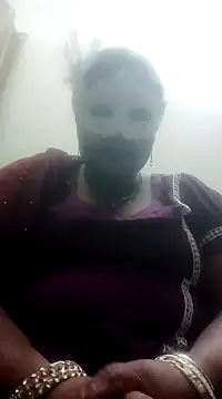 Snapshot of seemi_bhabhi chatting on 01/20/25, 09:03 seemi bhabhi online show from 01/20/25, 09:03