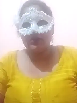 Snapshot of seemi_bhabhi chatting on 02/11/25, 11:12 seemi bhabhi online show from 02/11/25, 11:12