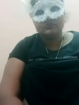 Snapshot of seemi_bhabhi chatting on 02/15/25, 11:25 seemi bhabhi online show from 02/15/25, 11:25