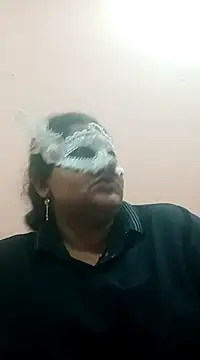 Snapshot of seemi_bhabhi chatting on 02/24/25, 10:25 seemi bhabhi online show from 02/24/25, 10:25