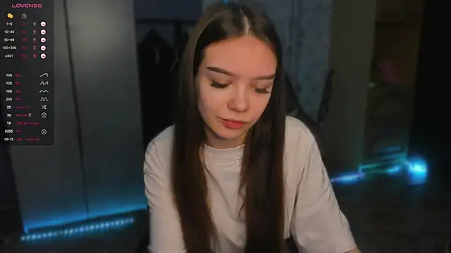 Snapshot of SweetyDeviliya chatting on 12/04/25, 02:21 SweetyDeviliya online show from 12/04/25, 02:21