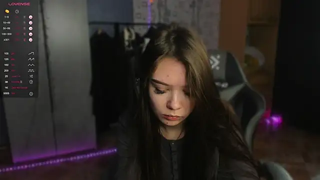 Snapshot of SweetyDeviliya chatting on 12/16/25, 05:45 SweetyDeviliya online show from 12/16/25, 05:45