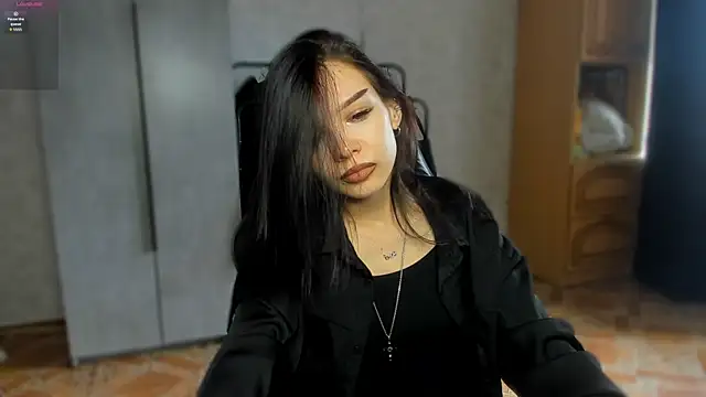 Snapshot of SweetyDeviliya chatting on 04/27/26, 06:44 SweetyDeviliya online show from 04/27/26, 06:44