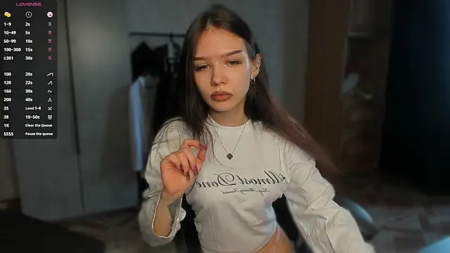Snapshot of SweetyDeviliya chatting on 06/20/26, 01:14 SweetyDeviliya online show from 06/20/26, 01:14