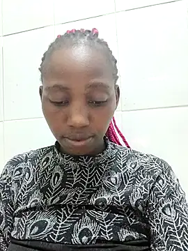 Snapshot of Beee25 chatting on 12/02/25, 08:26 Beee25 online show from 12/02/25, 08:26