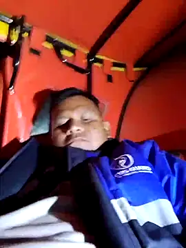 zeta29 online show from 11/05/25, 04:23