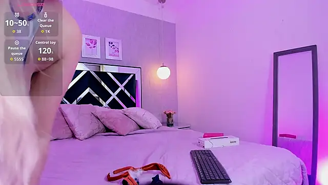 Snapshot of ibella7 chatting on 11/21/25, 07:34 ibella7 online show from 11/21/25, 07:34