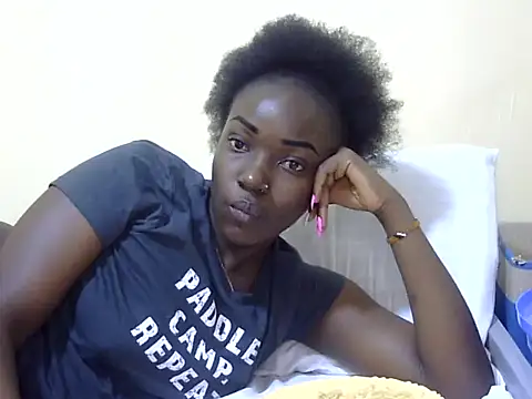 Snapshot of Chichii- chatting on 01/03/25, 10:19 Chichii- online show from 01/03/25, 10:19