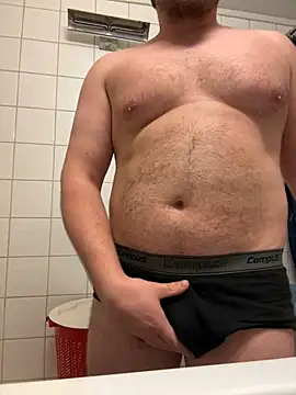 Snapshot of Johny69xo chatting on 03/16/25, 09:26 Johny69xo online show from 03/16/25, 09:26