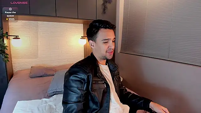 Edward max online show from 01/13/25, 04:18