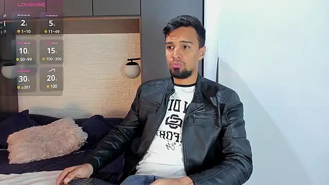 Edward max online show from 03/23/25, 03:43