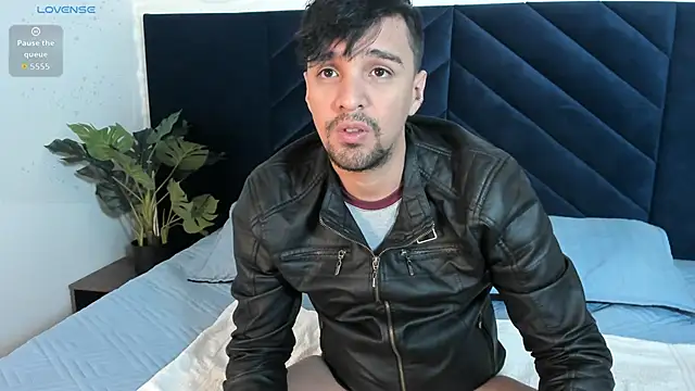 Edward max online show from 10/26/25, 03:56