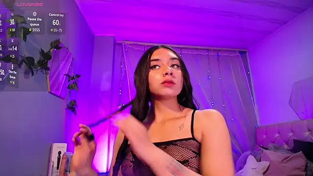 Snapshot of Kylie_golden chatting on 10/14/25, 11:55 Kylie golden online show from 10/14/25, 11:55