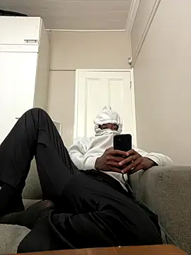 Snapshot of Mischevous_T69 chatting on 09/29/25, 11:15 Mischevous T69 online show from 09/29/25, 11:15