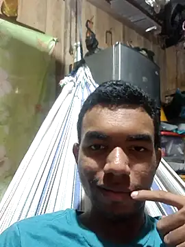 Snapshot of Reynold2608 chatting on 12/04/25, 03:27 Reynold2608 online show from 12/04/25, 03:27