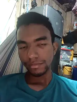 Snapshot of Reynold2608 chatting on 12/05/25, 03:04 Reynold2608 online show from 12/05/25, 03:04