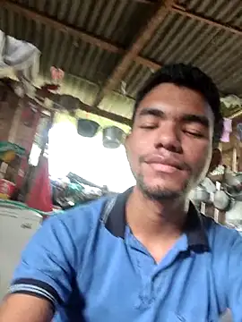 Snapshot of Reynold2608 chatting on 12/14/25, 08:13 Reynold2608 online show from 12/14/25, 08:13