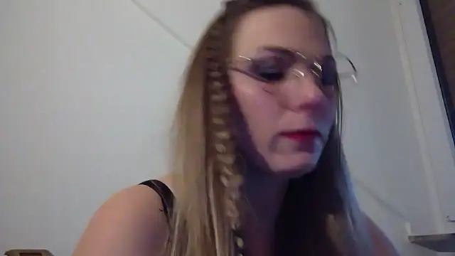 Snapshot of DevilsAngel13 chatting on 12/02/24, 07:36 DevilsAngel13 online show from 12/02/24, 07:36