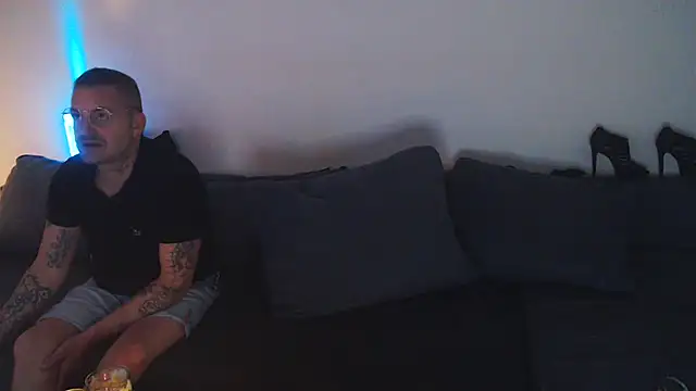 Snapshot of DevilsAngel13 chatting on 02/05/25, 10:44 DevilsAngel13 online show from 02/05/25, 10:44