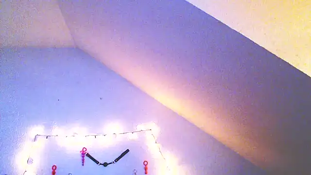 Snapshot of DevilsAngel13 chatting on 02/16/25, 04:53 DevilsAngel13 online show from 02/16/25, 04:53