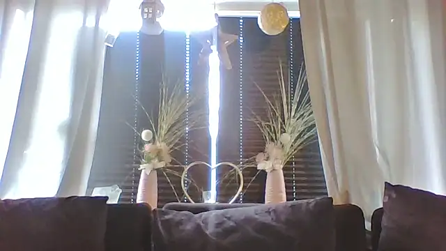 Snapshot of DevilsAngel13 chatting on 09/17/25, 10:28 DevilsAngel13 online show from 09/17/25, 10:28