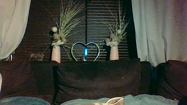 Snapshot of DevilsAngel13 chatting on 09/17/25, 10:33 DevilsAngel13 online show from 09/17/25, 10:33